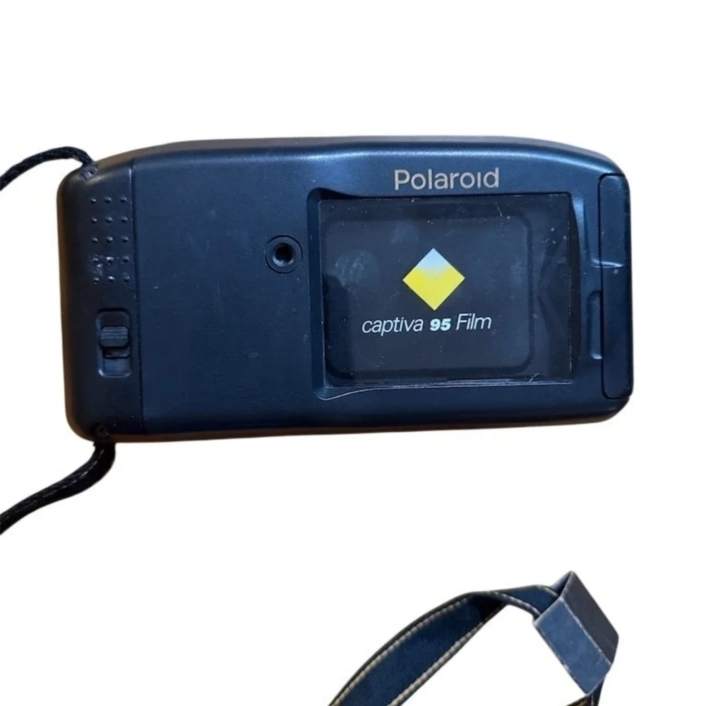 Polaroid Captiva SLR Autofocus Instant Camera‎ Black w/ Flash Wrist Strap